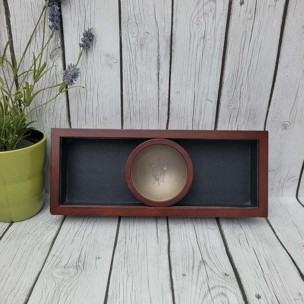 Bombay Co Industrial Leather Coat of Arms Family Crest Shield Trinket Valet Tray